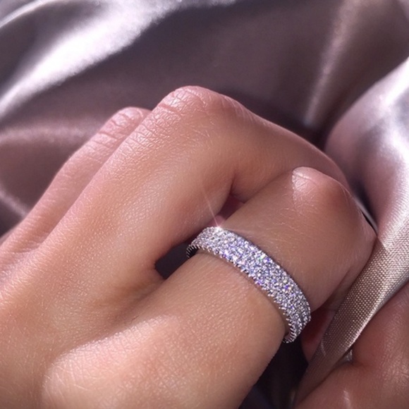 Jewelry - NWT Sterling Silver White Sapphire Diamond Ring
